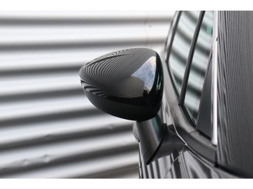 Opel Crossland 1.2 83PK ULTIMATE / NAVI / LEDER / CLIMA / FULL-LED / PDC / AGR / CAMERA / 17" LMV / WINTERPAKKET... ActivLease financial lease