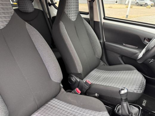 Peugeot 108 1.0 e-VTi Allure | Camera | Mirror Link (Apple Carplay / Android Auto | Climate Control | 15" Lic... ActivLease financial lease