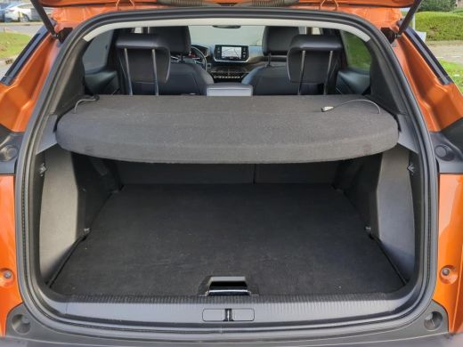 Peugeot 2008 1.2 PureTech Allure | Navigatie | Camera | 3D Instrumentenpaneel | Apple carplay | Trekhaak | Mis... ActivLease financial lease