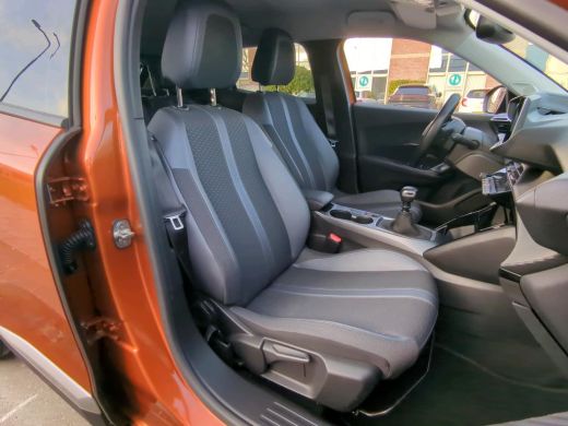 Peugeot 2008 1.2 PureTech Allure | Navigatie | Camera | 3D Instrumentenpaneel | Apple carplay | Trekhaak | Mis... ActivLease financial lease