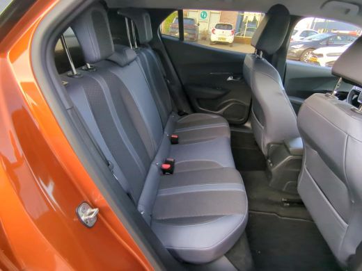 Peugeot 2008 1.2 PureTech Allure | Navigatie | Camera | 3D Instrumentenpaneel | Apple carplay | Trekhaak | Mis... ActivLease financial lease