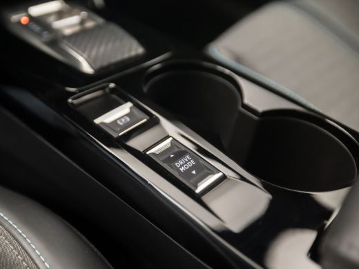 Peugeot 2008 1.2 PureTech Allure Sport 131Pk Automaat (VIRTUAL COCKPIT, APPLE CARPLAY, GROOT NAVI, GETINT GLAS... ActivLease financial lease