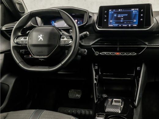 Peugeot 2008 1.2 PureTech Allure Sport 131Pk Automaat (VIRTUAL COCKPIT, APPLE CARPLAY, GROOT NAVI, GETINT GLAS... ActivLease financial lease