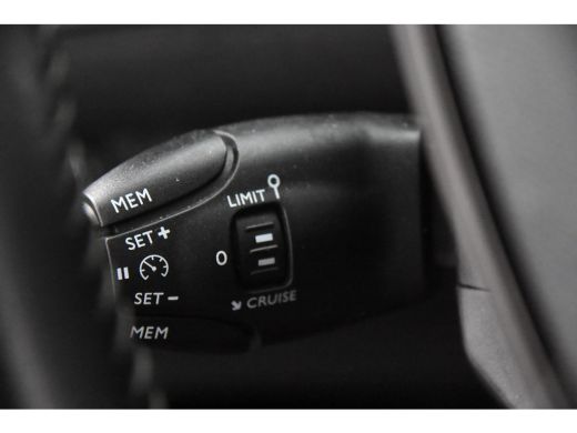 Peugeot 2008 Active *1ste Eigenaar*Navigatie*Camera*Carplay* ActivLease financial lease