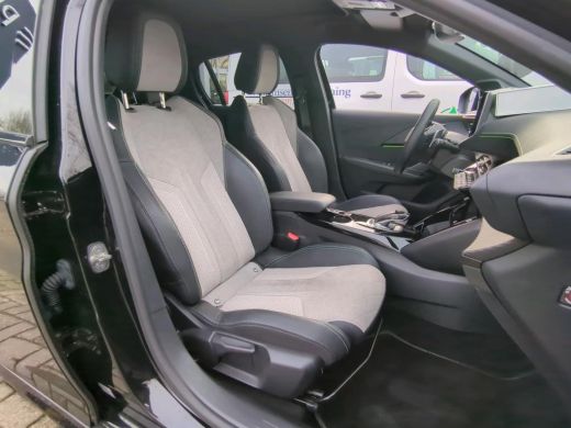 Peugeot 208 1.2 PureTech GT Pack | Automaat | 130pk | Navigatie | Camera | Panoramadak | Stoelverwarming | Fu... ActivLease financial lease