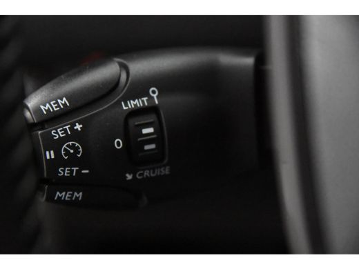 Peugeot 208 Active *1ste Eigenaar*Carplay*DAB*Navigatie* ActivLease financial lease