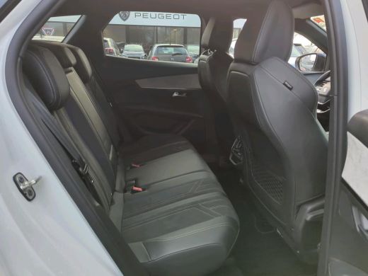 Peugeot 3008 1.2 PureTech GT | Navigatie | Camera | Alcantara | Apple carplay | Parelmoer | 63.000km | BTW | ActivLease financial lease