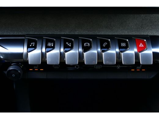 Peugeot 3008 1.6 PURETECH 180PK GT PACK AUTOMAAT / NAVI / ALCANTARA / CLIMA / PDC / 18" LMV / CAMERA / TREKHAA... ActivLease financial lease