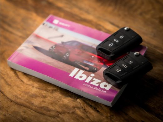 Seat Ibiza 1.0 Sport (APPLE CARPLAY, CLIMATE, LM VELGEN, CRUISE, SPORTSTOELEN, PARKEERSENSOREN, ARMSTEUN, NI... ActivLease financial lease