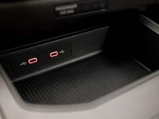 Seat Ibiza 1.0 Sport (APPLE CARPLAY, CLIMATE, LM VELGEN, CRUISE, SPORTSTOELEN, PARKEERSENSOREN, ARMSTEUN, NI... ActivLease financial lease