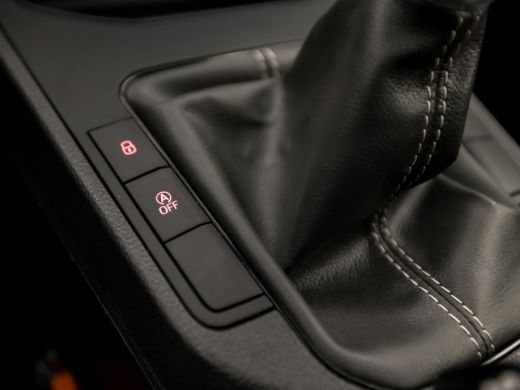 Seat Ibiza 1.0 Sport (APPLE CARPLAY, CLIMATE, LM VELGEN, CRUISE, SPORTSTOELEN, PARKEERSENSOREN, ARMSTEUN, NI... ActivLease financial lease