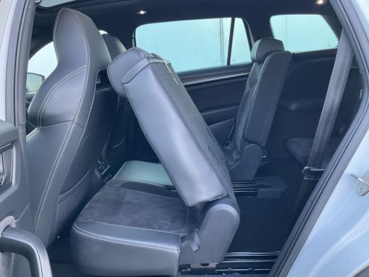 Skoda Kodiaq 7-Pers 1.5 TSI Sportline 7p. Virtual Pano.dak Trekhaak 20"LMV Full option Business ActivLease financial lease