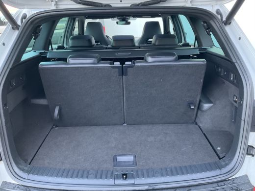 Skoda Kodiaq 7-Pers 1.5 TSI Sportline 7p. Virtual Pano.dak Trekhaak 20"LMV Full option Business ActivLease financial lease