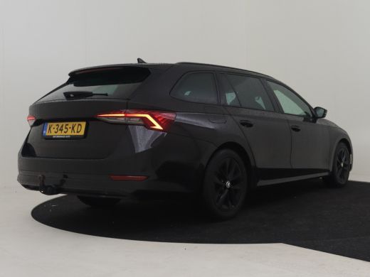Skoda Octavia Combi 1.0 e-TSI Sport Business 110pk DSG/AUTO | Trekhaak | Navigatie | App connect | Privacy glas... ActivLease financial lease