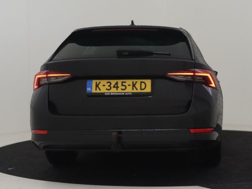 Skoda Octavia Combi 1.0 e-TSI Sport Business 110pk DSG/AUTO | Trekhaak | Navigatie | App connect | Privacy glas... ActivLease financial lease