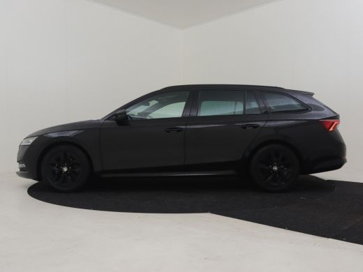 Skoda Octavia Combi 1.0 e-TSI Sport Business 110pk DSG/AUTO | Trekhaak | Navigatie | App connect | Privacy glas... ActivLease financial lease