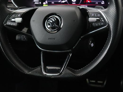 Skoda Superb 1.4 TSI iV Sportline | Stoelverwarming | Alcantara | Adaptive cruise | Camera | Carplay | Matrix ... ActivLease financial lease