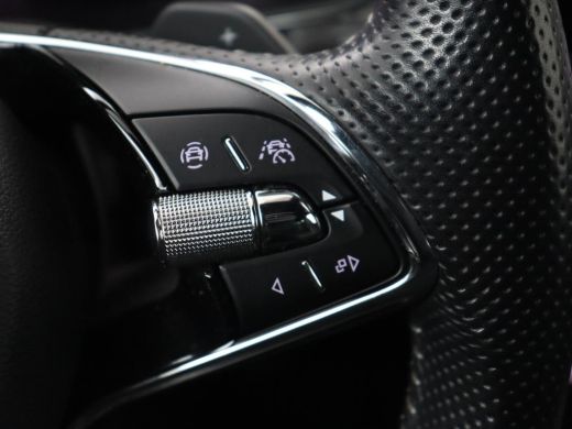 Skoda Superb 1.4 TSI iV Sportline | Stoelverwarming | Alcantara | Adaptive cruise | Camera | Carplay | Matrix ... ActivLease financial lease