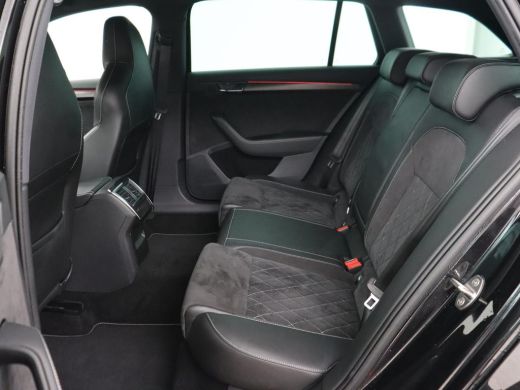 Skoda Superb 1.4 TSI iV Sportline | Stoelverwarming | Alcantara | Adaptive cruise | Camera | Carplay | Matrix ... ActivLease financial lease