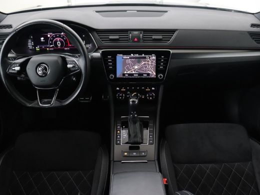 Skoda Superb 1.4 TSI iV Sportline | Stoelverwarming | Alcantara | Adaptive cruise | Camera | Carplay | Matrix ... ActivLease financial lease
