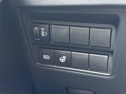 Toyota Yaris 1.5 Hybrid 115 Dynamic **STOEL EN STUURWIELVERWARMING/ KEYLESS/ PARKEERSENSOREN/ GARANTIE** ActivLease financial lease