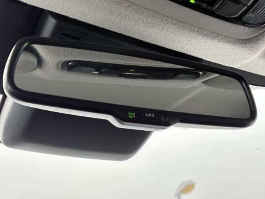 Toyota Yaris 1.5 Hybrid 115 Dynamic **STOEL EN STUURWIELVERWARMING/ KEYLESS/ PARKEERSENSOREN/ GARANTIE** ActivLease financial lease