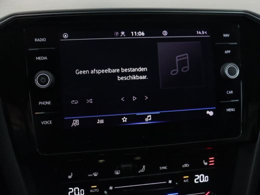 Volkswagen Passat 1.5 TSI Comfort Business | Stoelverwarming | Leder/Alcantara | Trekhaak | Adaptive cruise | Navig... ActivLease financial lease