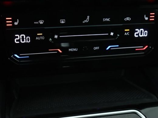 Volkswagen Passat 1.5 TSI Comfort Business | Stoelverwarming | Leder/Alcantara | Trekhaak | Adaptive cruise | Navig... ActivLease financial lease