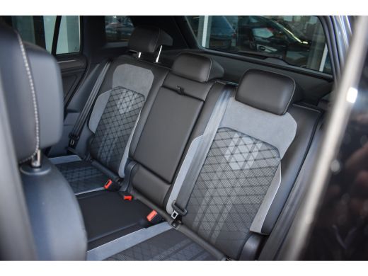 Volkswagen Tiguan 1.4 TSI 245PK DSG-6 eHybrid R-Line Business | PANORAMADAK | TREKHAAK | BLACK STYLE | NAVIGATIE | ... ActivLease financial lease