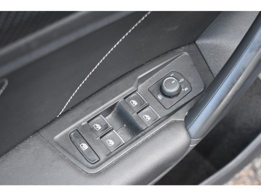 Volkswagen Tiguan 1.4 TSI 245PK DSG-6 eHybrid R-Line Business | PANORAMADAK | TREKHAAK | BLACK STYLE | NAVIGATIE | ... ActivLease financial lease