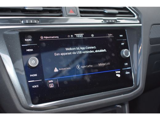 Volkswagen Tiguan 1.4 TSI 245PK DSG-6 eHybrid R-Line Business | PANORAMADAK | TREKHAAK | BLACK STYLE | NAVIGATIE | ... ActivLease financial lease