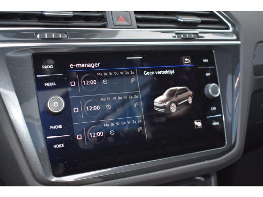 Volkswagen Tiguan 1.4 TSI 245PK DSG-6 eHybrid R-Line Business | PANORAMADAK | TREKHAAK | BLACK STYLE | NAVIGATIE | ... ActivLease financial lease