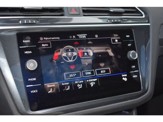 Volkswagen Tiguan 1.4 TSI 245PK DSG-6 eHybrid R-Line Business | PANORAMADAK | TREKHAAK | BLACK STYLE | NAVIGATIE | ... ActivLease financial lease
