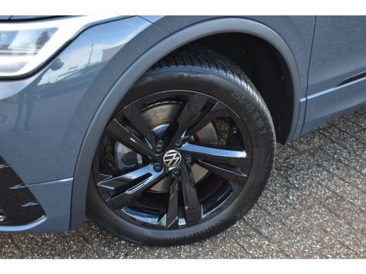 Volkswagen Tiguan 1.4 TSI 245PK DSG-6 eHybrid R-Line Business | PANORAMADAK | TREKHAAK | BLACK STYLE | NAVIGATIE | ... ActivLease financial lease