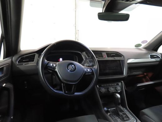 Volkswagen Tiguan Allspace 1.5 TSI Highline R Line Pano.dak Stoelvrw. Adapt.Cruise Business ActivLease financial lease