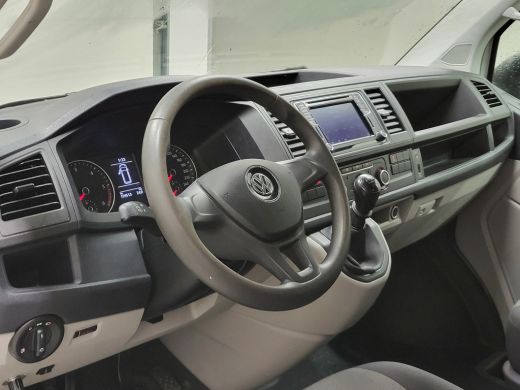 Volkswagen Transporter 2.0TDI 150pk L2/H1 Trekhaak Euro 6! ActivLease financial lease