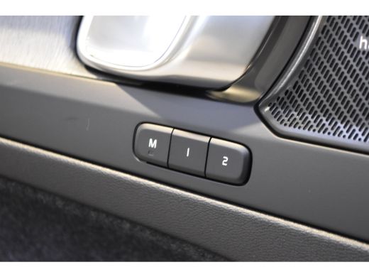 Volvo  EC40 Single Motor Extended Range Ultra 82 kWh | Harman Kardon | Glazendak | Tailord Wool ActivLease financial lease