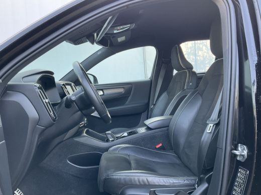 Volvo  XC40 Recharge P8 AWD R-Design Carplay Adapt.Cruis Stoelverw. Elektr a.klep ActivLease financial lease