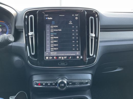 Volvo  XC40 Recharge P8 AWD R-Design Carplay Adapt.Cruis Stoelverw. Elektr a.klep ActivLease financial lease