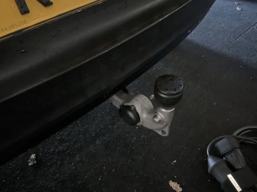 Volvo  XC40 Recharge P8 AWD R-Design Carplay Adapt.Cruis Stoelverw. Elektr a.klep ActivLease financial lease