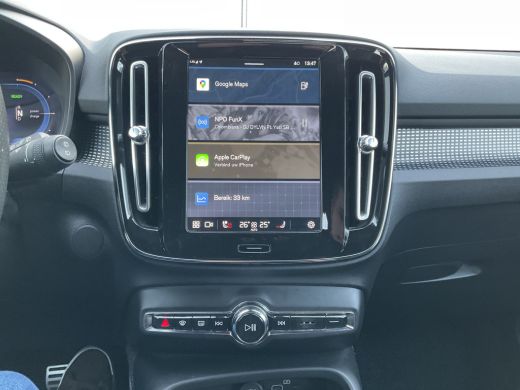 Volvo  XC40 Recharge P8 AWD R-Design Carplay Adapt.Cruis Stoelverw. Elektr a.klep ActivLease financial lease