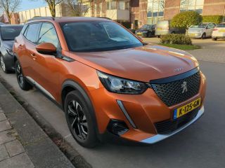 Peugeot 2008 1.2 PureTech Allure | Navigatie | Camera | 3D Instrumentenpaneel | Apple carplay | Trekhaak | Mis...