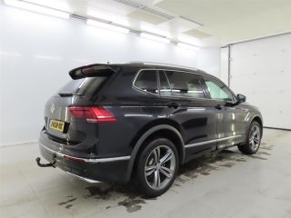 Volkswagen Tiguan Allspace 1.5 TSI Highline R Line Pano.dak Stoelvrw. Adapt.Cruise Business