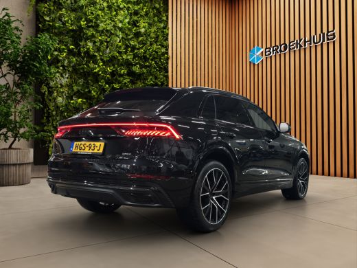 Audi Q8 55 TFSI e quattro Pro Line Luchtvering Softclose Dodehoekdetectie 22''' ActivLease financial lease