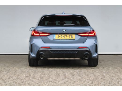 BMW 1 Serie 118i Executive Edition | Sportstoelen | M Aerodynamica | 19" lichtmetalen velgen | Dakspoiler |  ... ActivLease financial lease