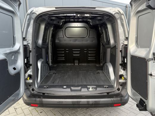 Ford Transit Courier 1.0 Ecoboost Limited BENZINE / L1H1 / UNIEK 2.119 KM!! / 4 JAAR GAR !! / ADAPTIVE CRUISE / CAMERA... ActivLease financial lease