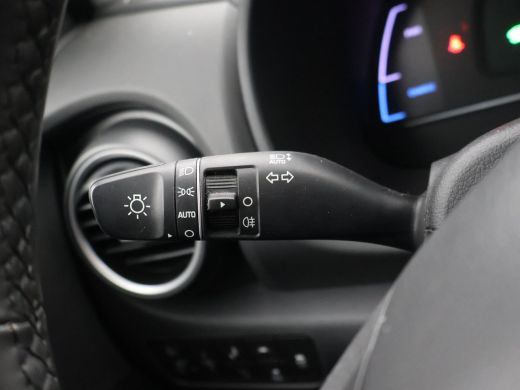Hyundai Kona EV PREMIUM SKY 64 KWH + SCHUIFDAK | LEDER | TREKHAAK | STOELVENTILATIE | HEAD-UP | CAMERA | ADAPT... ActivLease financial lease