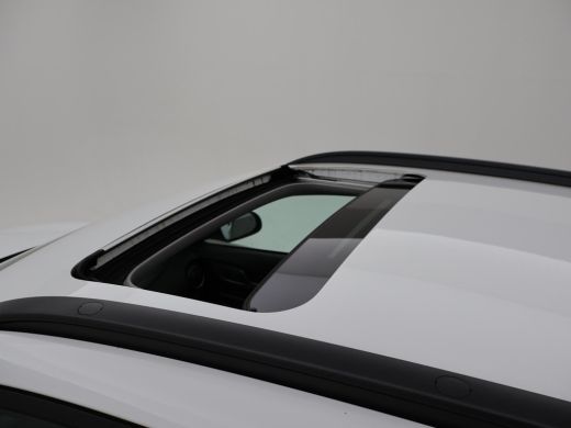 Hyundai Kona EV PREMIUM SKY 64 KWH + SCHUIFDAK | LEDER | TREKHAAK | STOELVENTILATIE | HEAD-UP | CAMERA | ADAPT... ActivLease financial lease