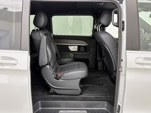 Mercedes-Benz EQV 300 L2 90kWh Memory seats Luchtvering Burmester audio Design pakket 360 Camera Adaptieve cruise c... ActivLease financial lease