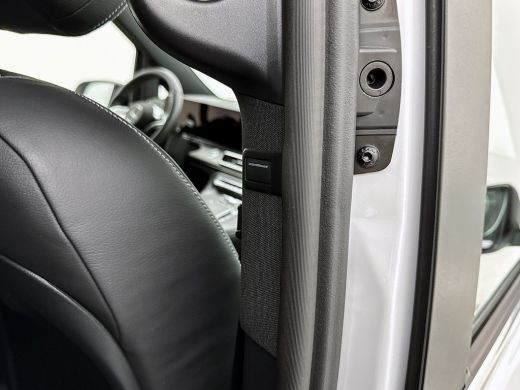 Mercedes-Benz EQV 300 L2 90kWh Memory seats Luchtvering Burmester audio Design pakket 360 Camera Adaptieve cruise c... ActivLease financial lease